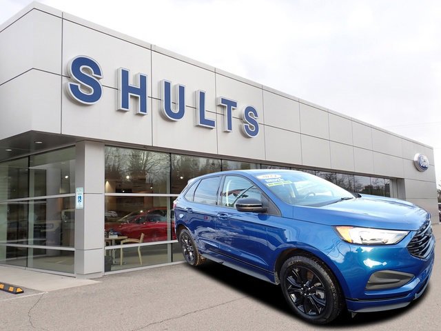 Used 2024 Ford Edge SE w/ Black Appearance Package image 3