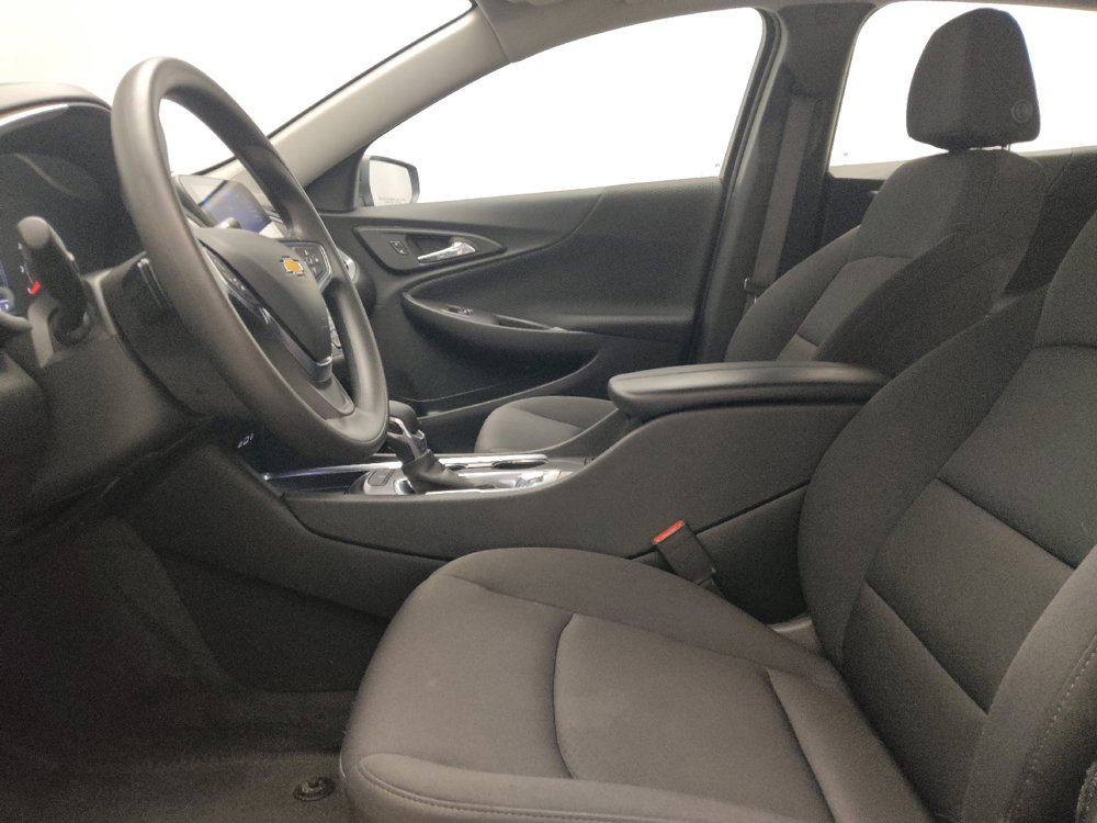 Used 2023 Chevrolet Malibu LT FWD image 17