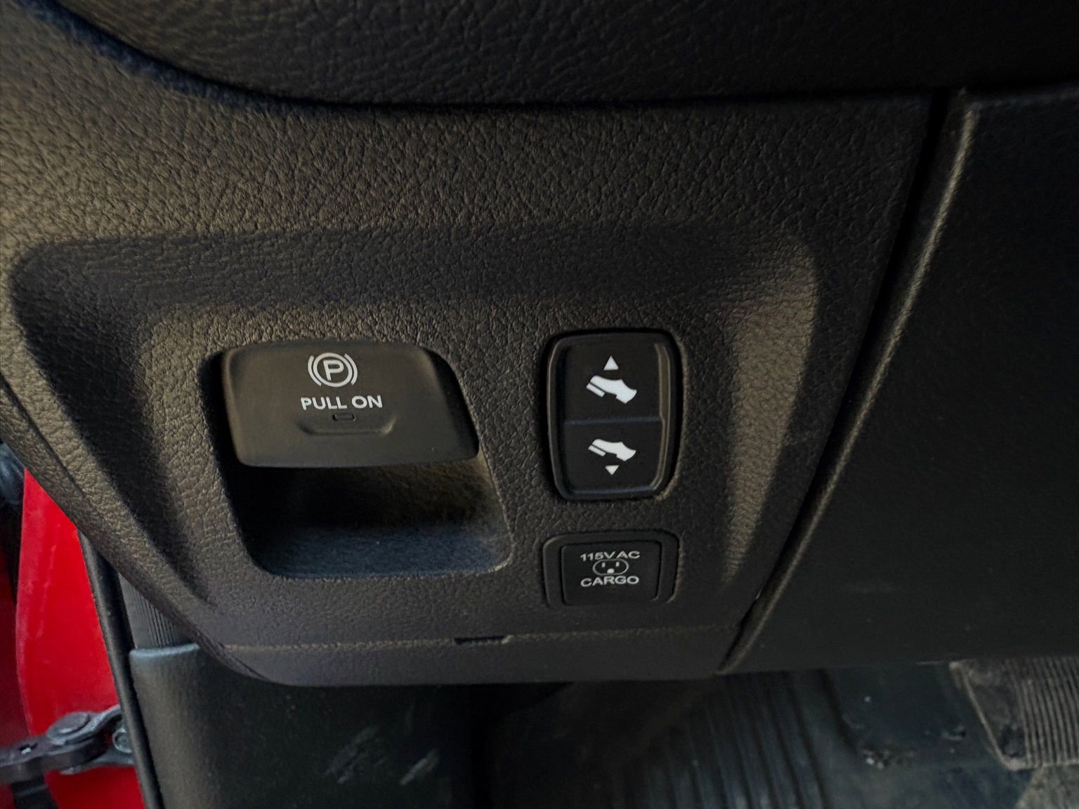Used 2021 RAM 1500 Laramie AWD/4WD image 15