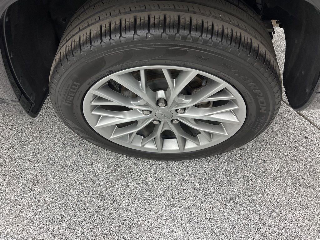 Used 2024 Jeep Grand Cherokee Summit AWD/4WD image 8