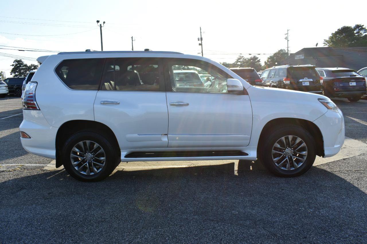 Used 2016 Lexus GX 460 Luxury AWD/4WD image 5