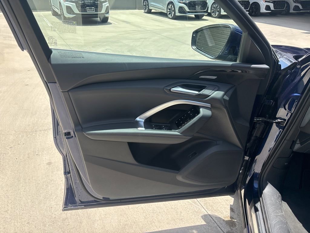 Used 2025 Audi Q5 Premium Plus w/ Premium Plus AWD/4WD image 10