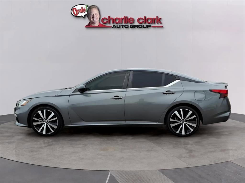 Used 2021 Nissan Altima 2.5 SR image 2