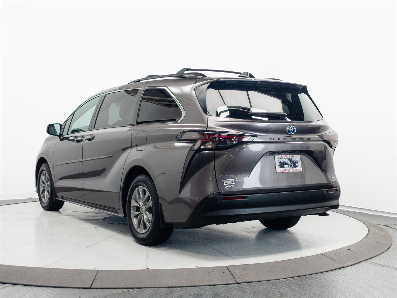 Certified 2024 Toyota Sienna XLE w/ XLE Plus Package AWD/4WD image 10