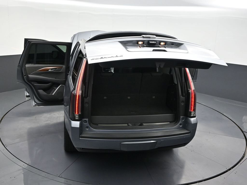 Used 2020 Cadillac Escalade Luxury image 38