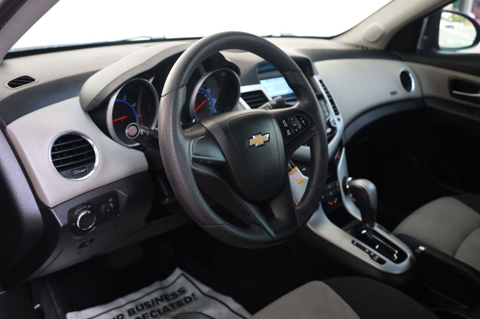 Used 2016 Chevrolet Cruze LS FWD image 17