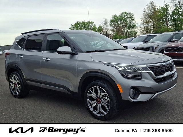 Certified 2023 Kia Seltos SX w/ SX Sunroof Package AWD/4WD image 3