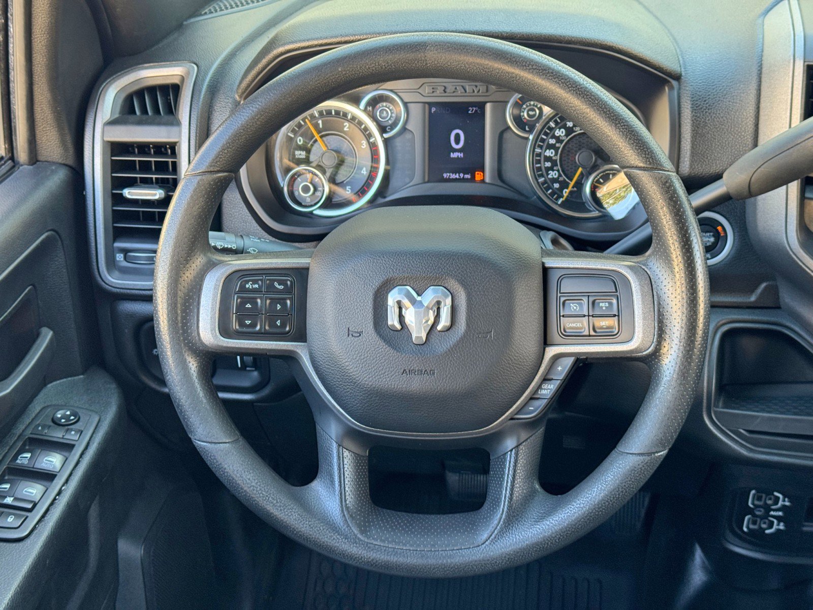 Used 2021 RAM 3500 Tradesman w/ Chrome Appearance Group AWD/4WD image 17