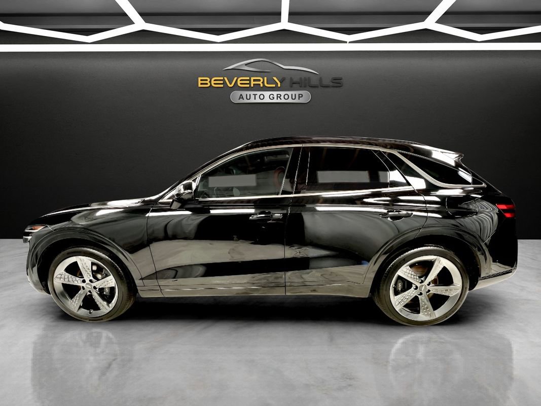 Used 2023 Genesis GV70 2.5T w/ Sport Prestige Package image 2