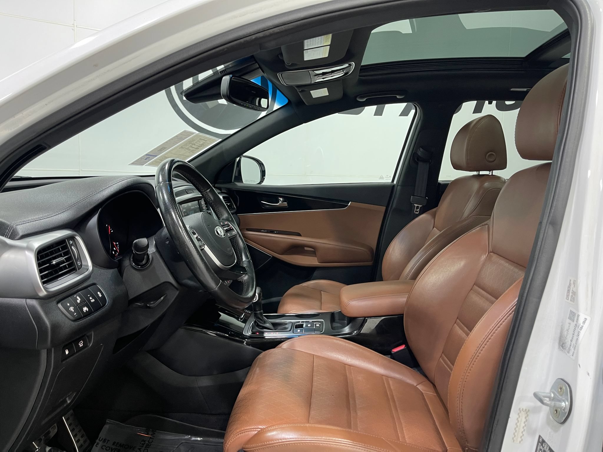 Used 2019 Kia Sorento SX FWD image 13