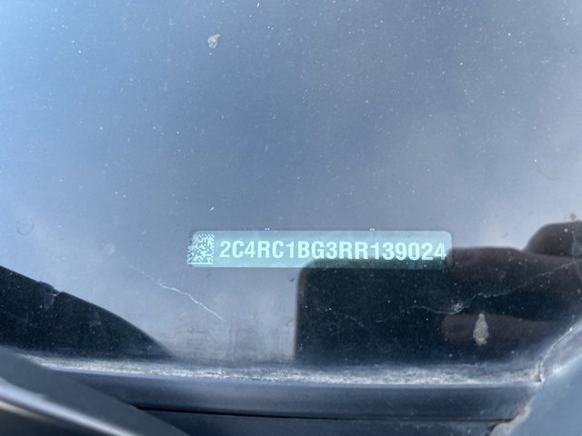 Used 2024 Chrysler Pacifica Touring-L image 10