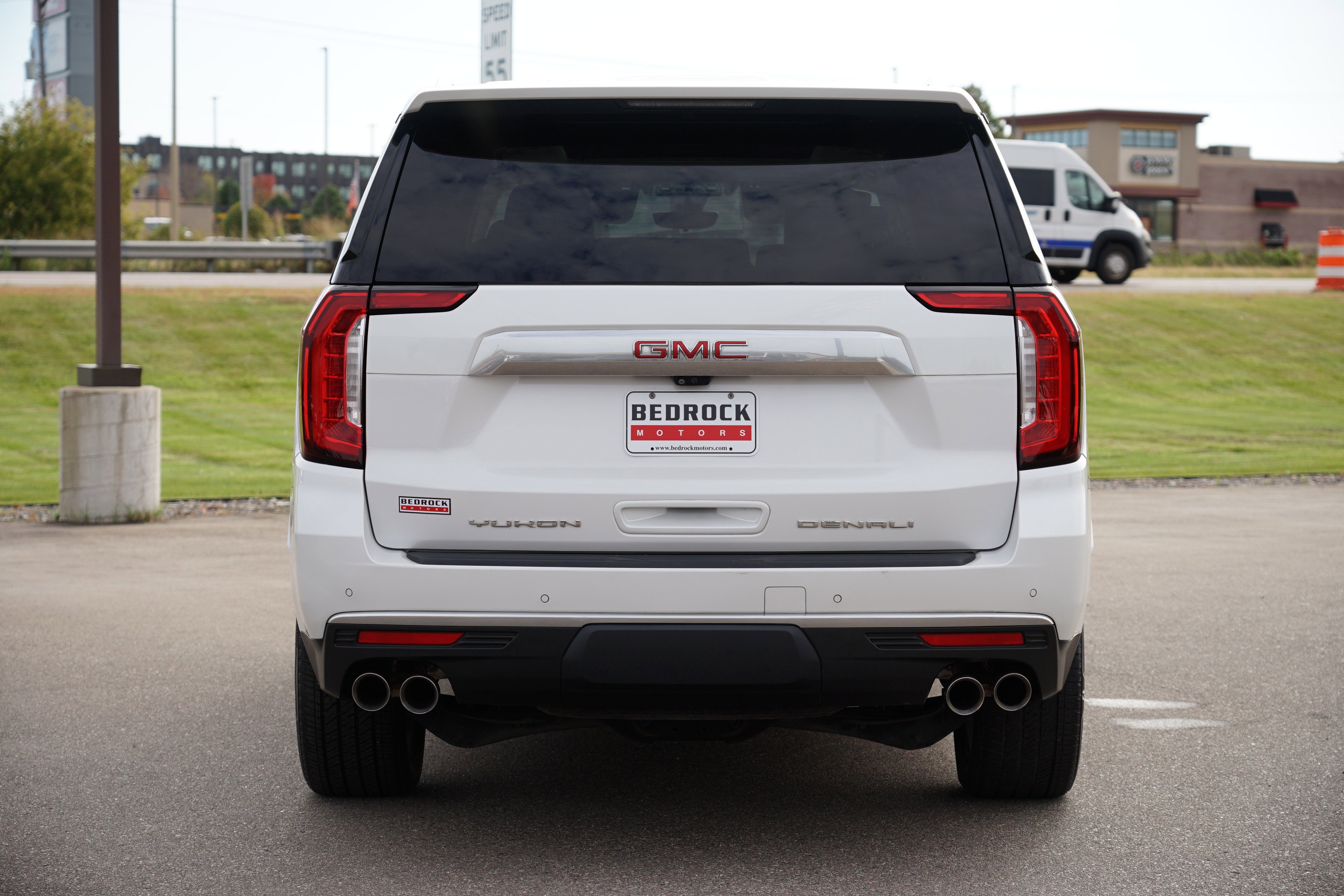 Used 2021 GMC Yukon XL Denali w/ Denali Ultimate Package image 4