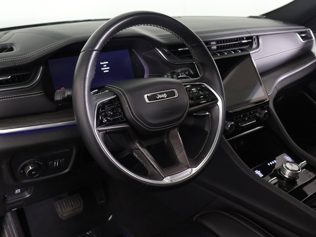 Used 2022 Jeep Grand Cherokee Overland w/ Luxury Tech Group IV image 33