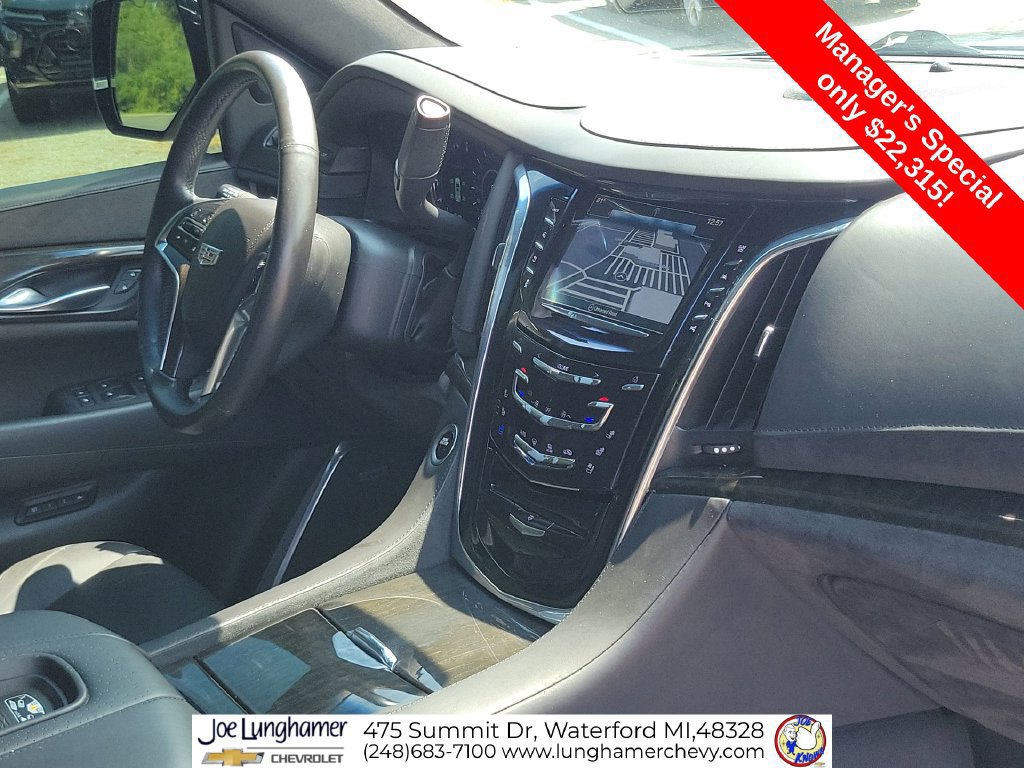 Used 2016 Cadillac Escalade Platinum AWD/4WD image 31