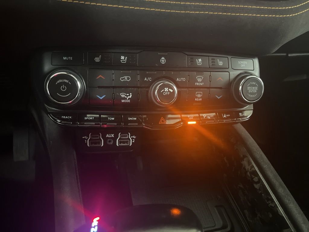 Used 2023 Dodge Durango R/T w/ Hemi Orange Plus Package image 76