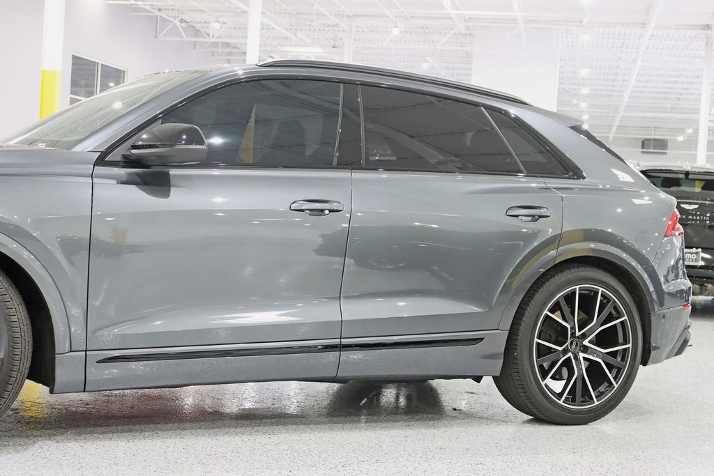Used 2022 Audi SQ8 Prestige AWD/4WD image 3
