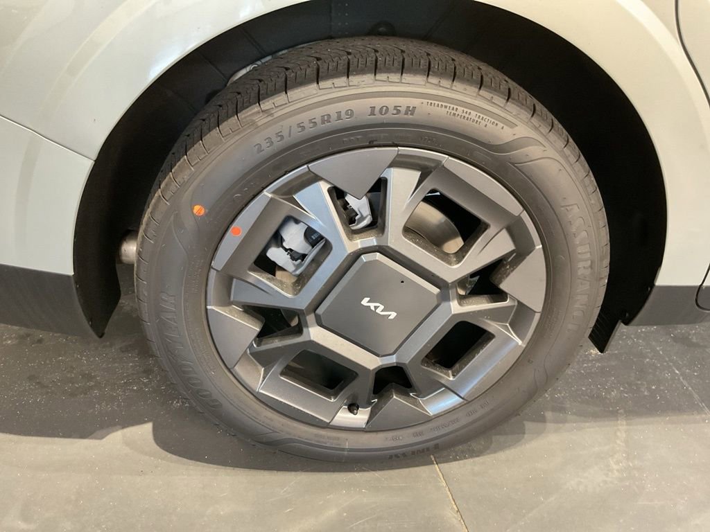 New 2026 Kia Carnival SX FWD image 24