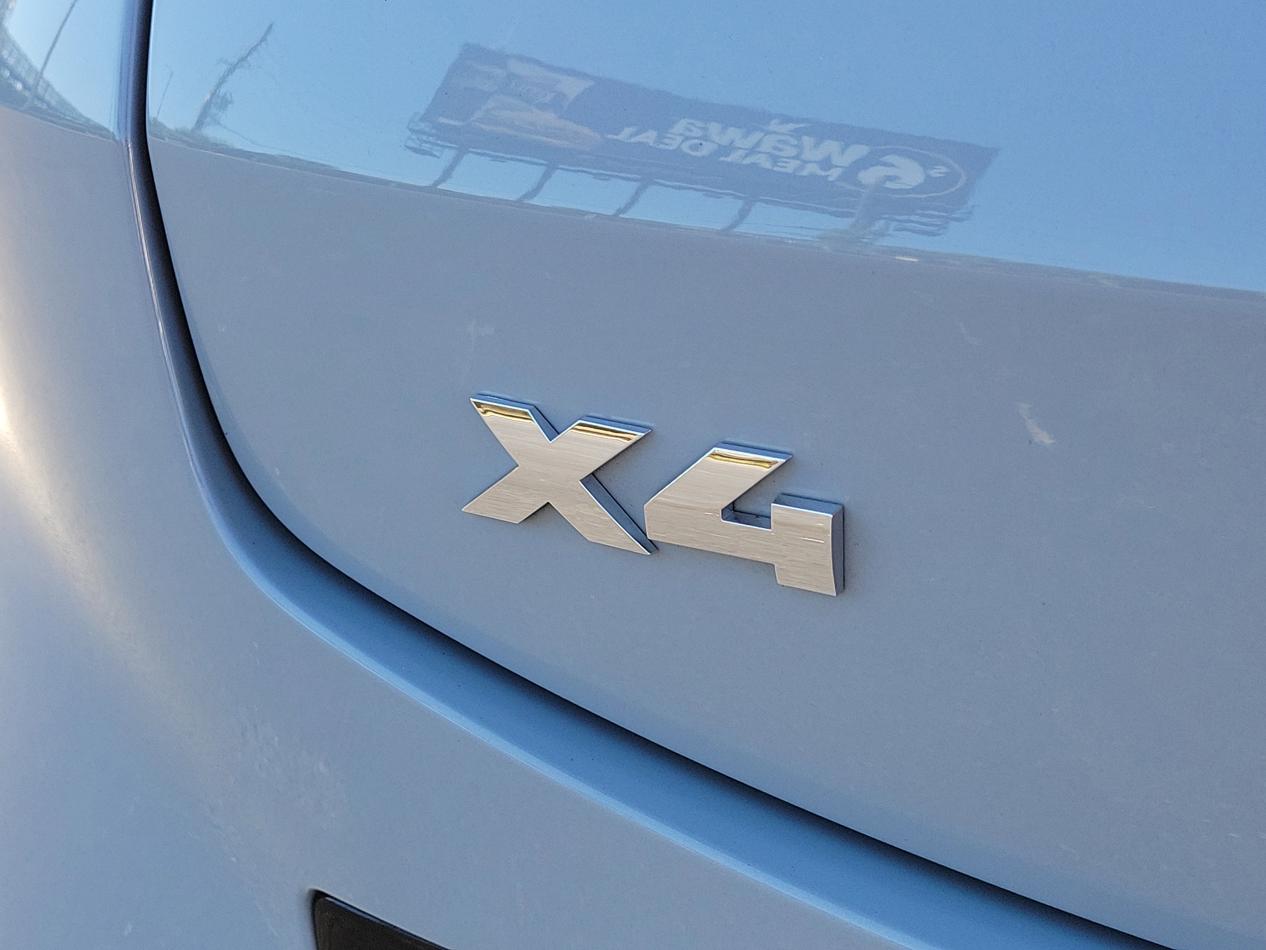 Used 2025 BMW X4 M40i image 5