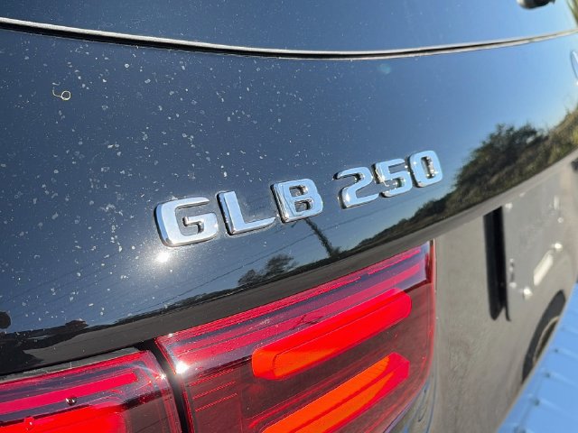 New 2026 Mercedes-Benz GLB 250 4MATIC image 35