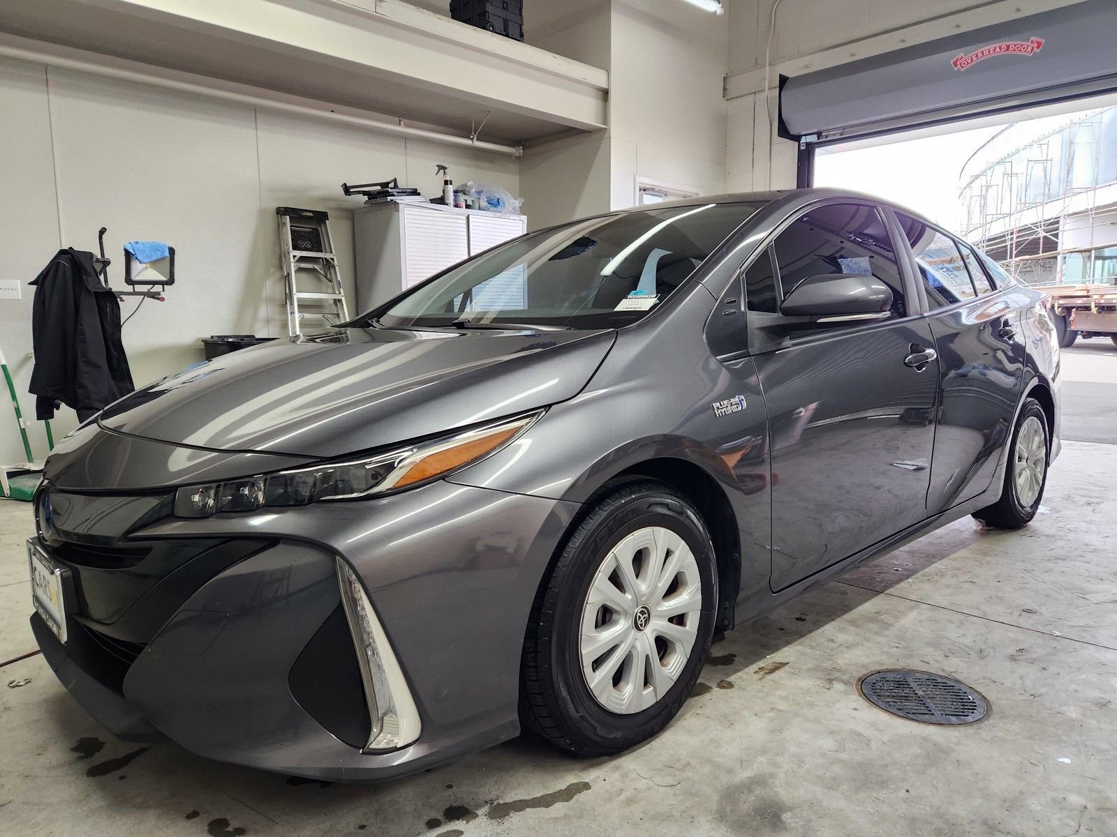 Used 2021 Toyota Prius Prime XLE image 27