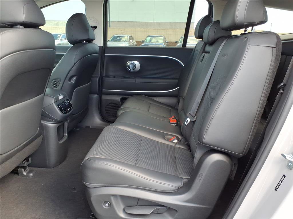 New 2026 Hyundai Ioniq 9 SEL image 7