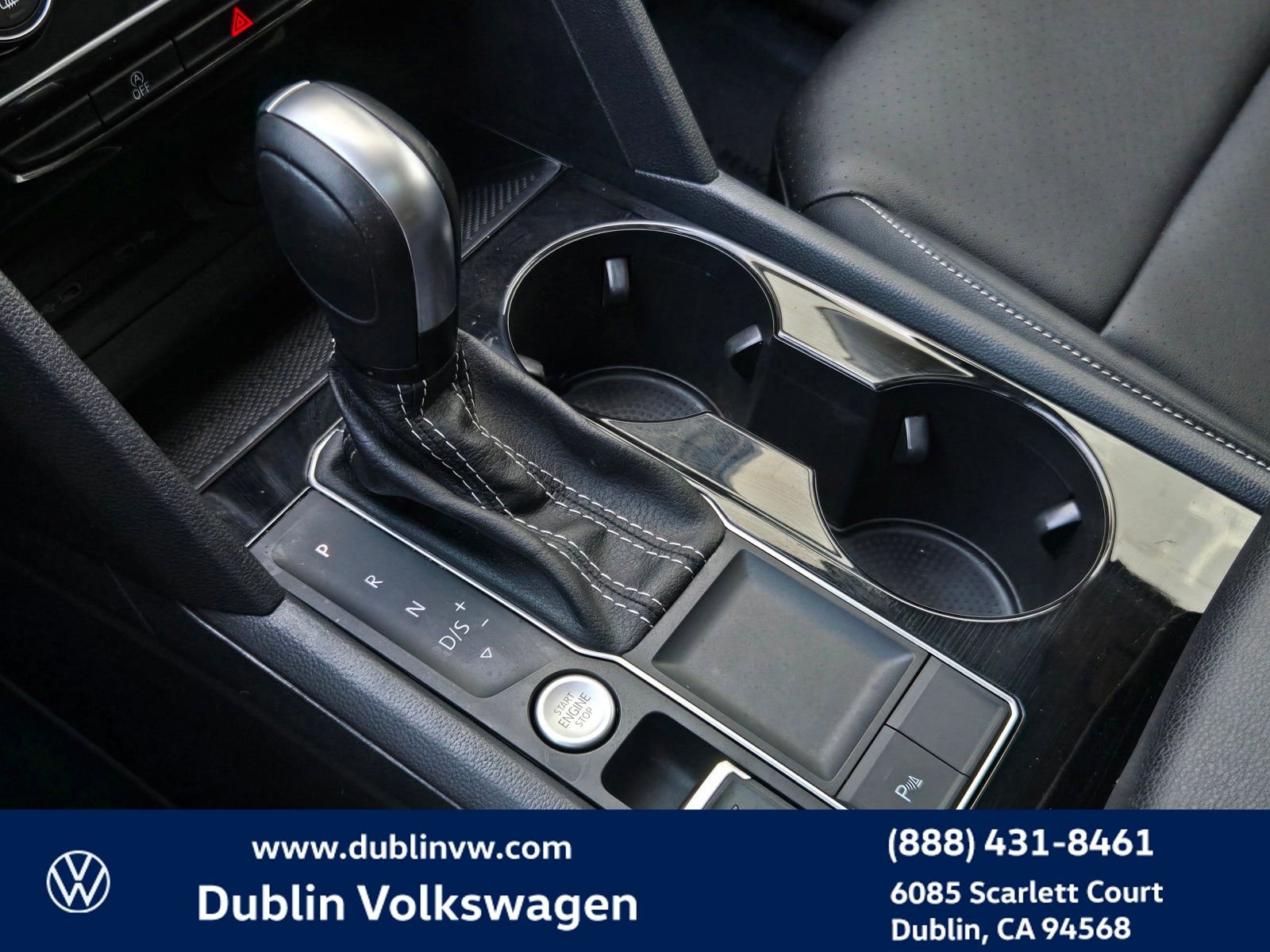 Used 2023 Volkswagen Atlas SE w/ Panoramic Sunroof Package FWD image 17