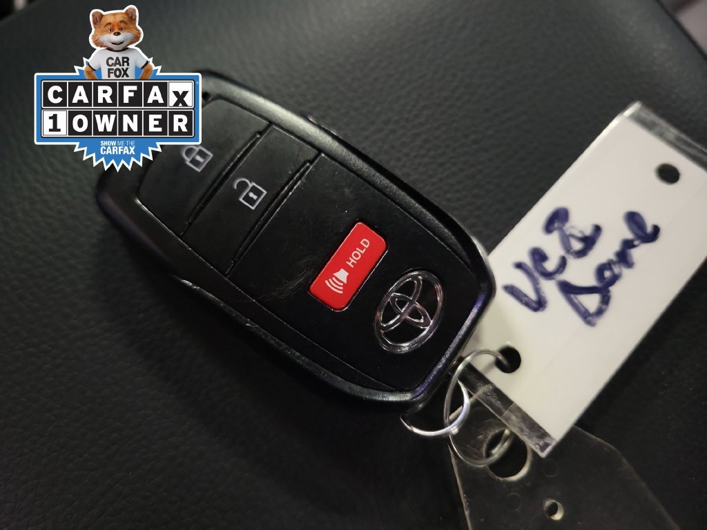 Used 2025 Toyota Tacoma SR5 AWD/4WD image 21