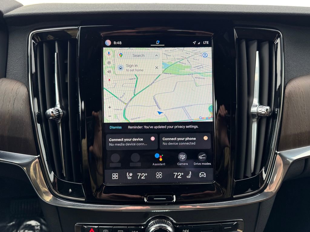 Certified 2025 Volvo V90 B6 Cross Country Plus image 20