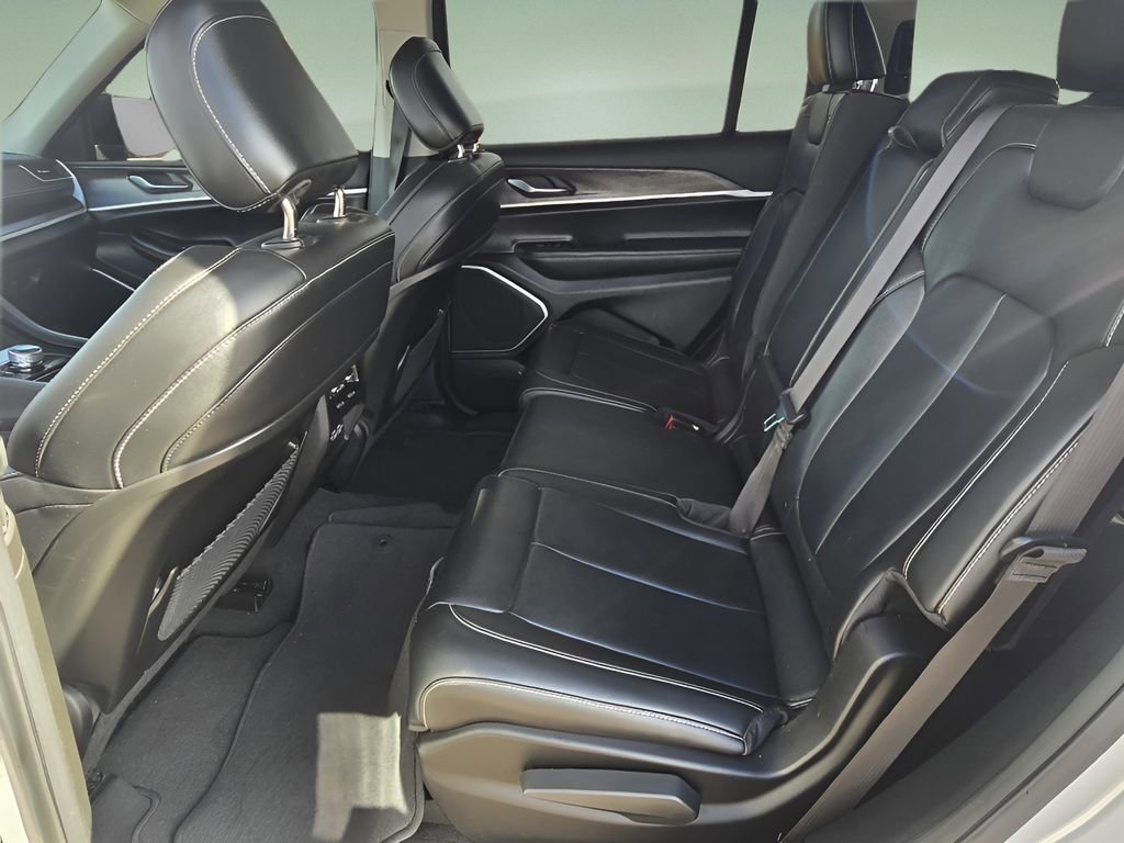 Used 2021 Jeep Grand Cherokee L Limited image 27