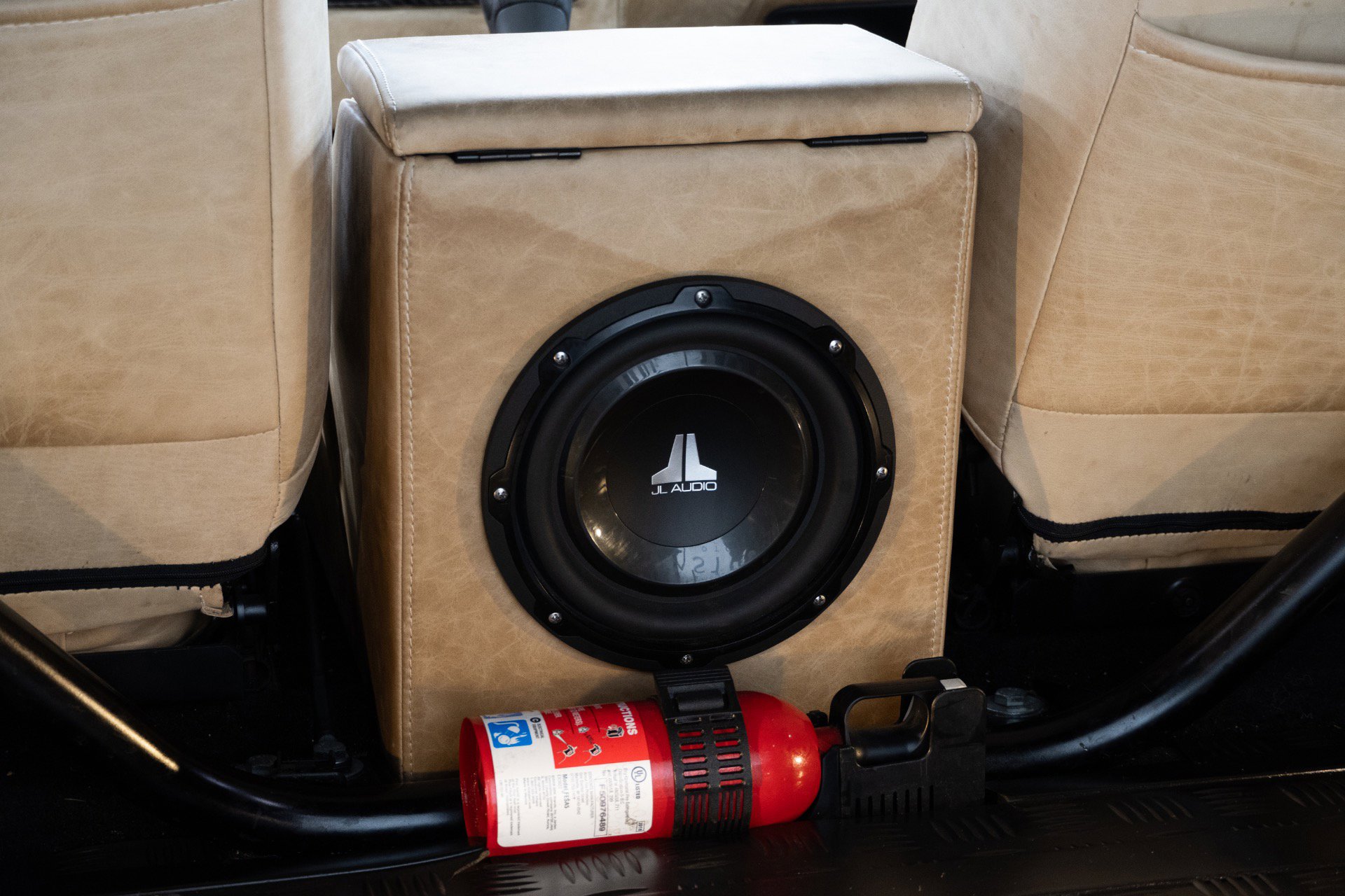 Used 1997 Land Rover Defender 90 image 25