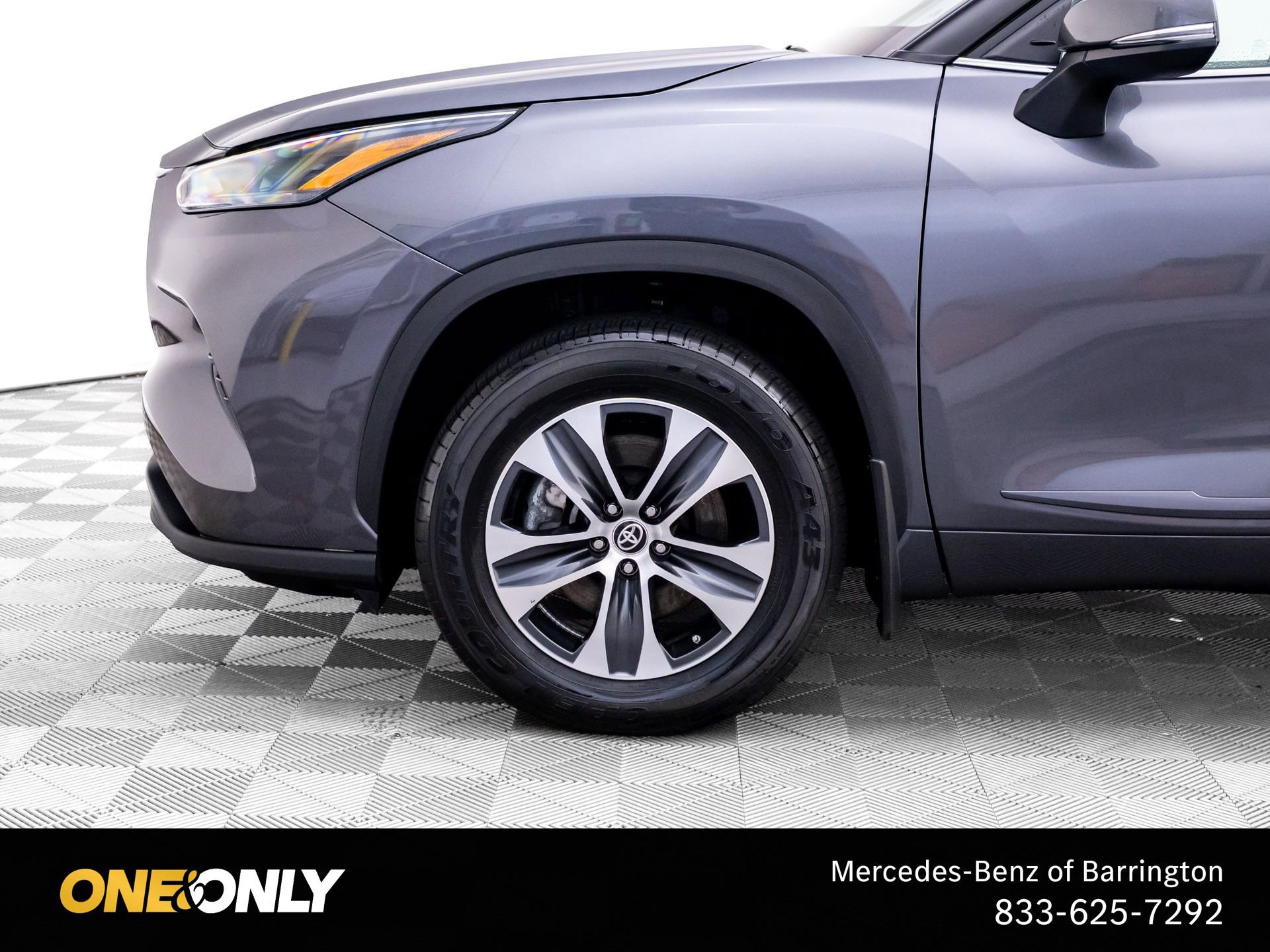 Used 2024 Toyota Highlander XLE FWD image 36