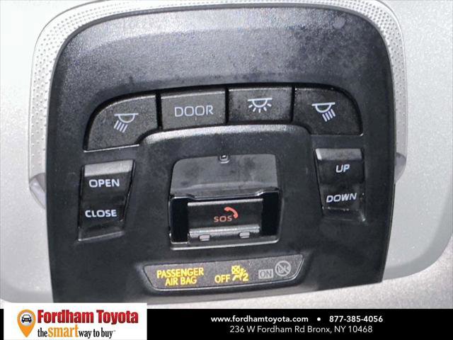 Certified 2022 Toyota Corolla Cross LE image 35