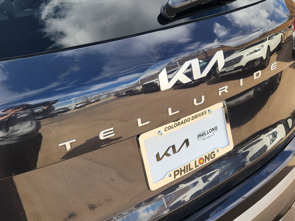 Used 2025 Kia Telluride S image 11