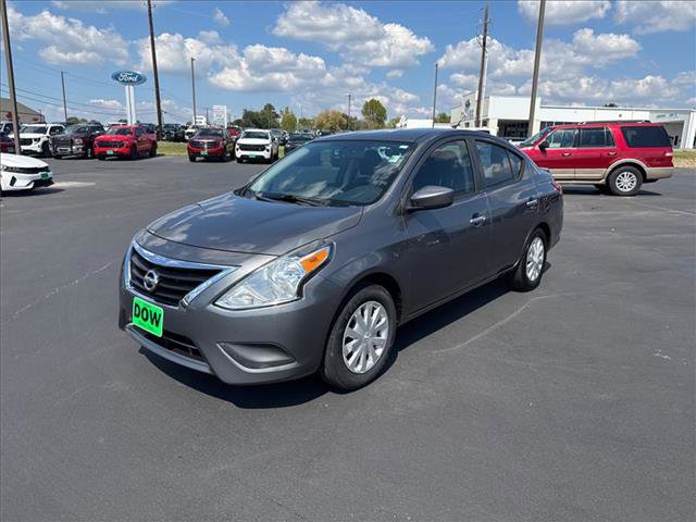 Used 2019 Nissan Versa SV image 1