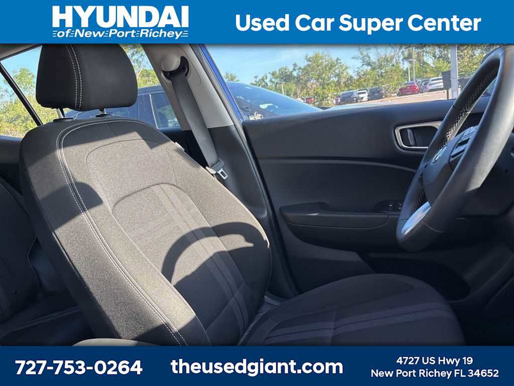 Certified 2023 Hyundai Venue SEL image 7