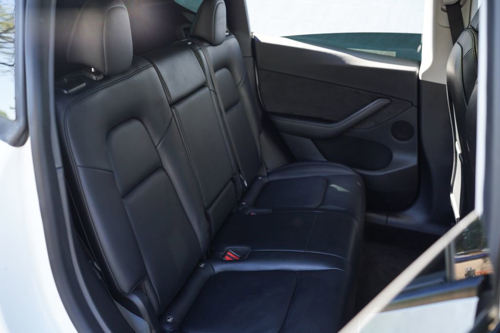Used 2022 Tesla Model Y Performance image 26