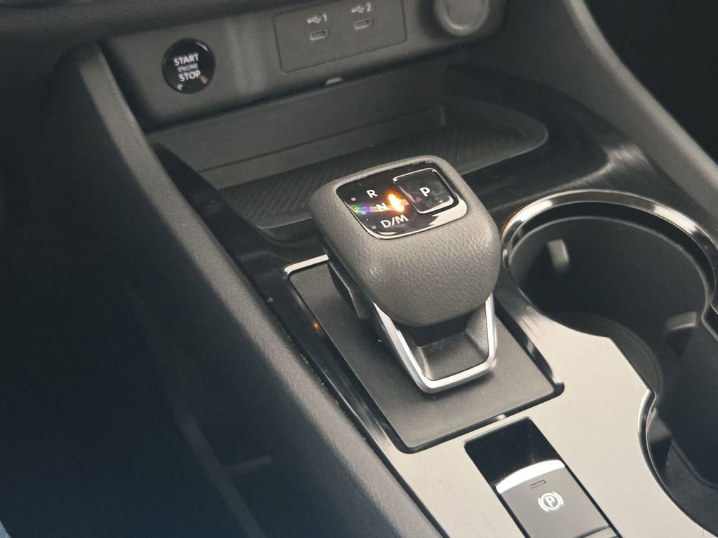 Used 2025 Nissan Rogue SV image 21