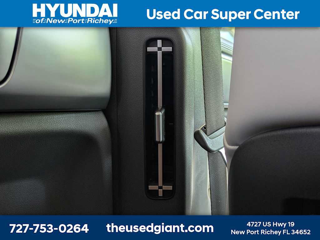 Used 2026 Hyundai Santa Fe SEL w/ Tow & Go Package FWD image 19