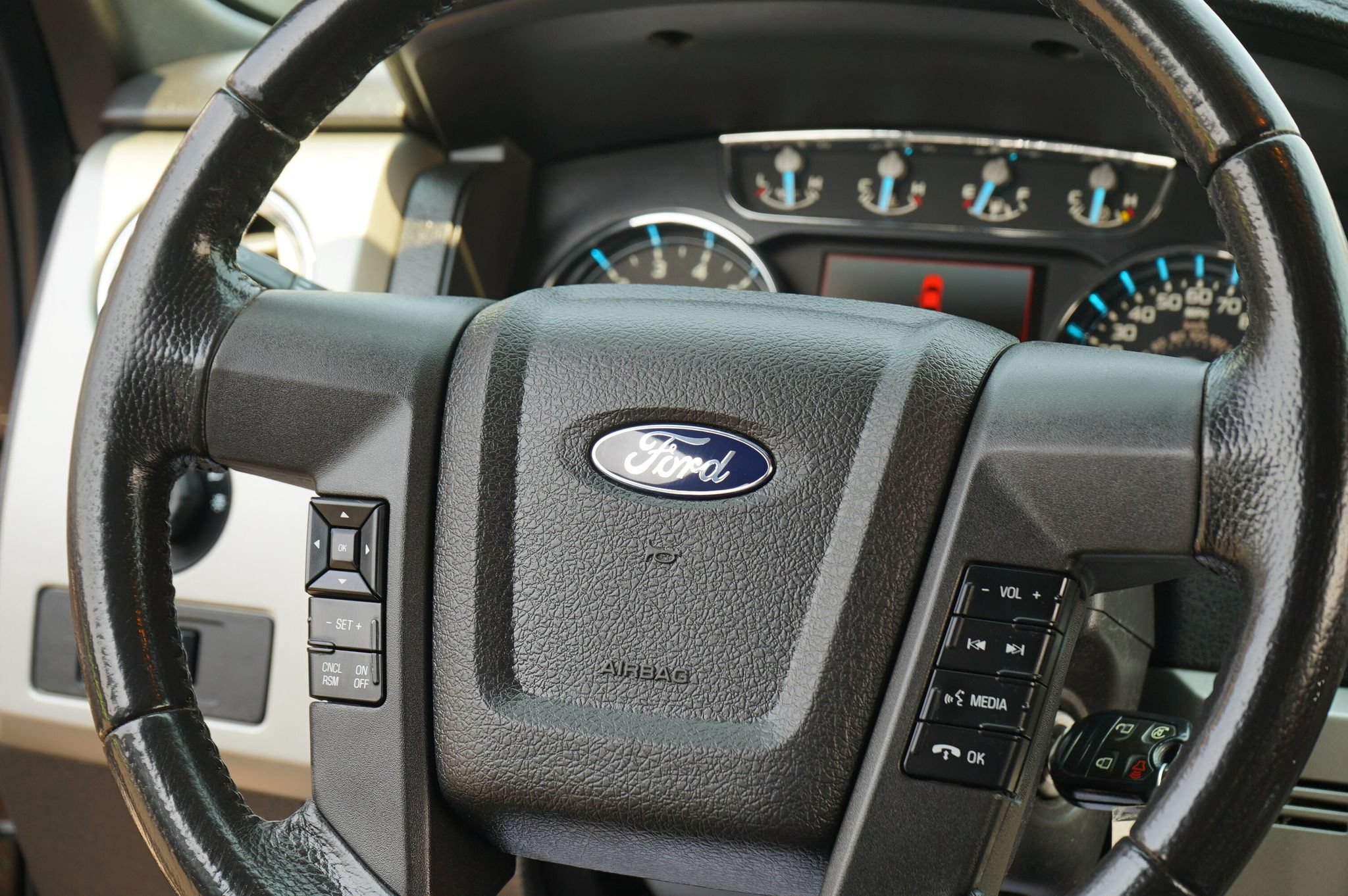 Used 2012 Ford F150 Lariat w/ Lariat Chrome Pkg AWD/4WD image 16