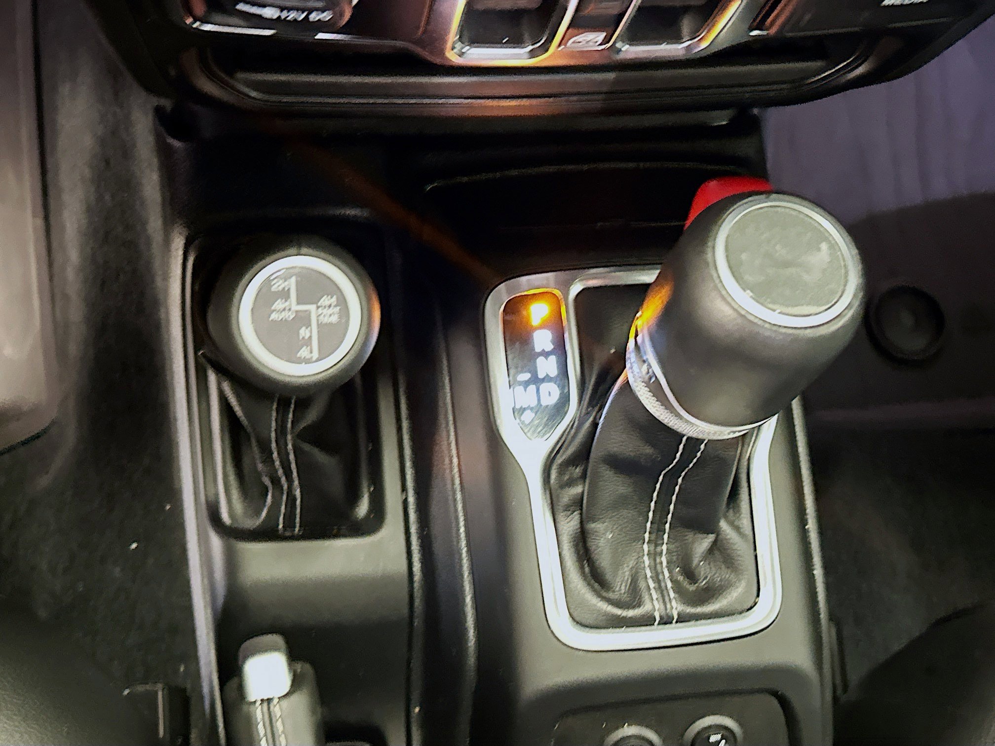 Used 2023 Jeep Wrangler Sahara image 25