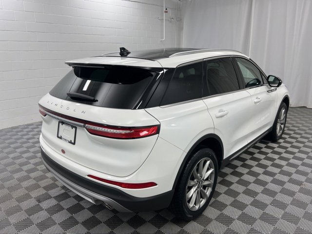 Used 2022 Lincoln Corsair AWD w/ Premium Package image 5