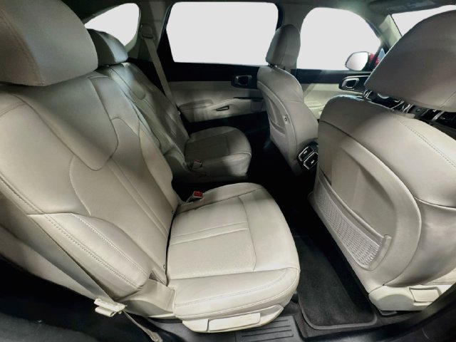 Certified 2021 Kia Sorento S FWD image 27