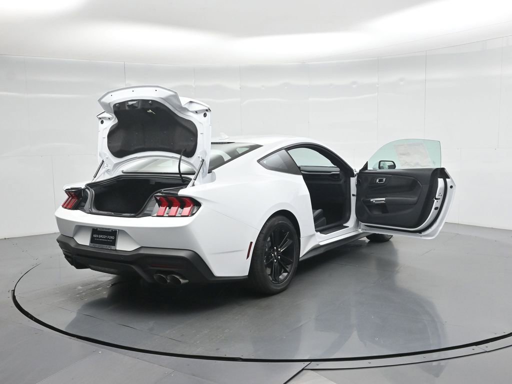 New 2026 Ford Mustang GT image 5