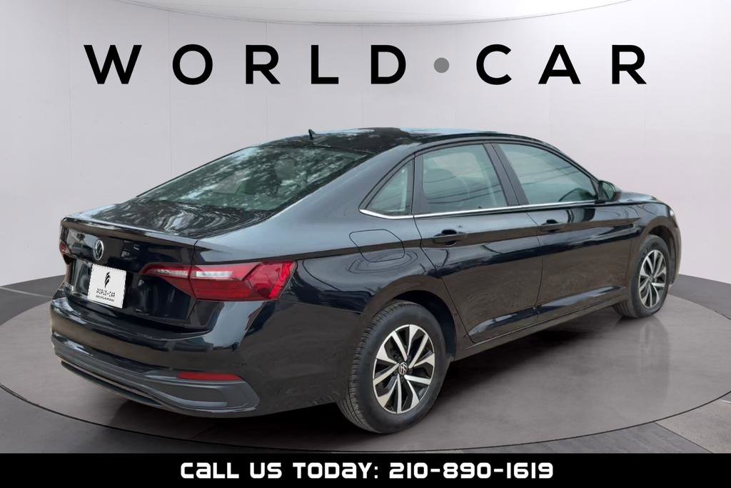 Used 2024 Volkswagen Jetta S image 8