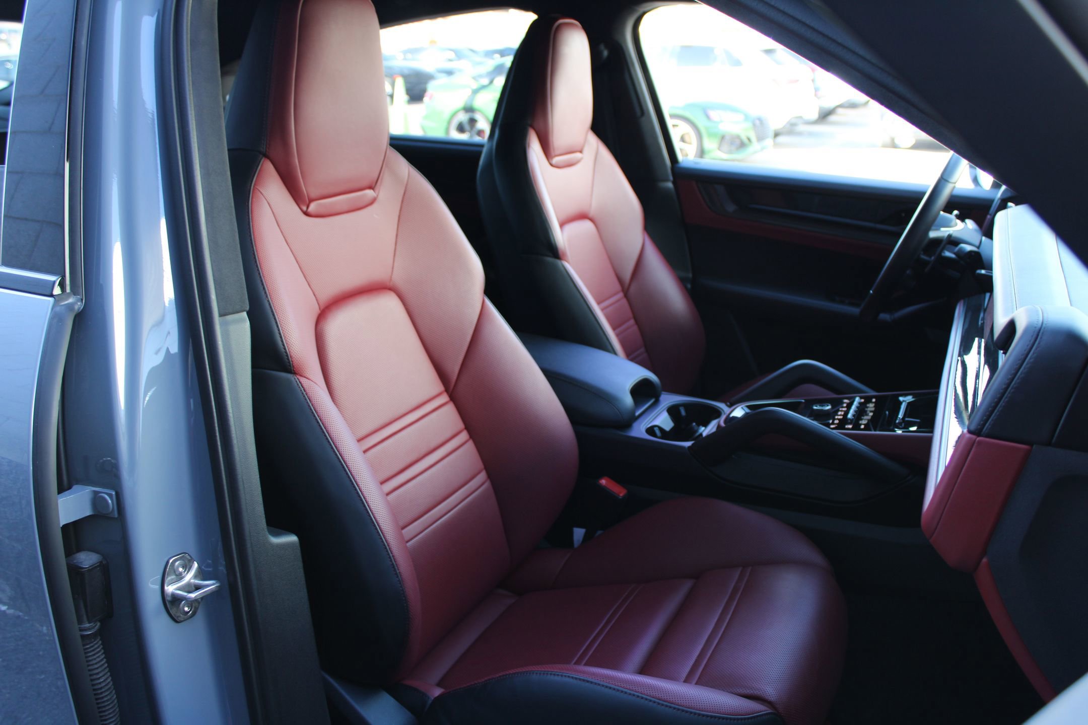 Certified 2024 Porsche Cayenne Turbo GT image 27