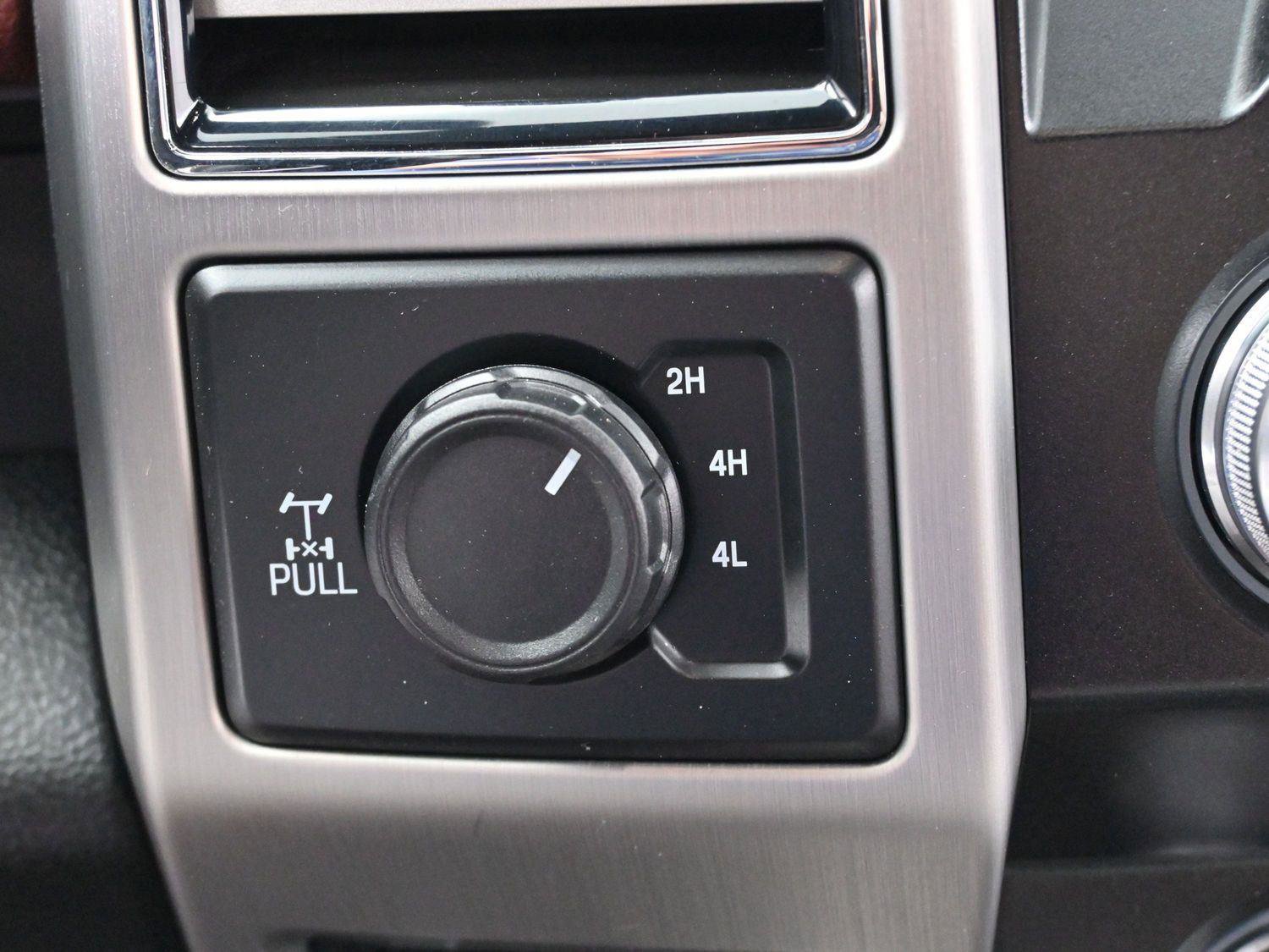 Used 2020 Ford F250 Platinum w/ FX4 Off-Road Package image 25