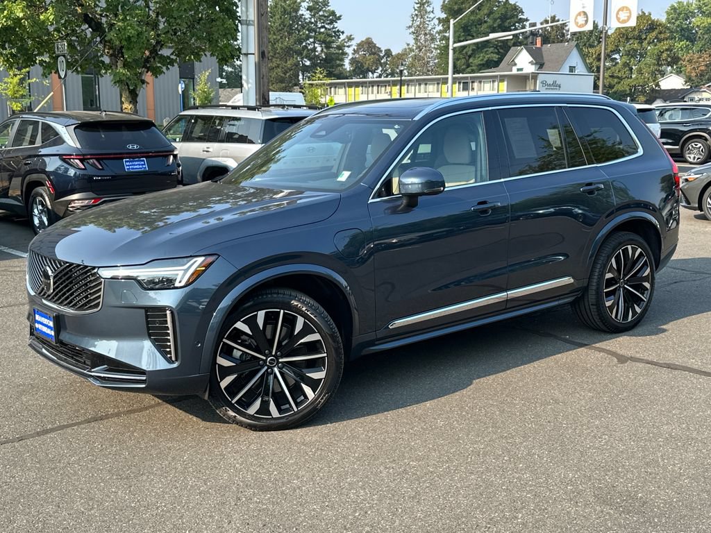 Used 2025 Volvo XC90 T8 Plus w/ Protection Package Premier