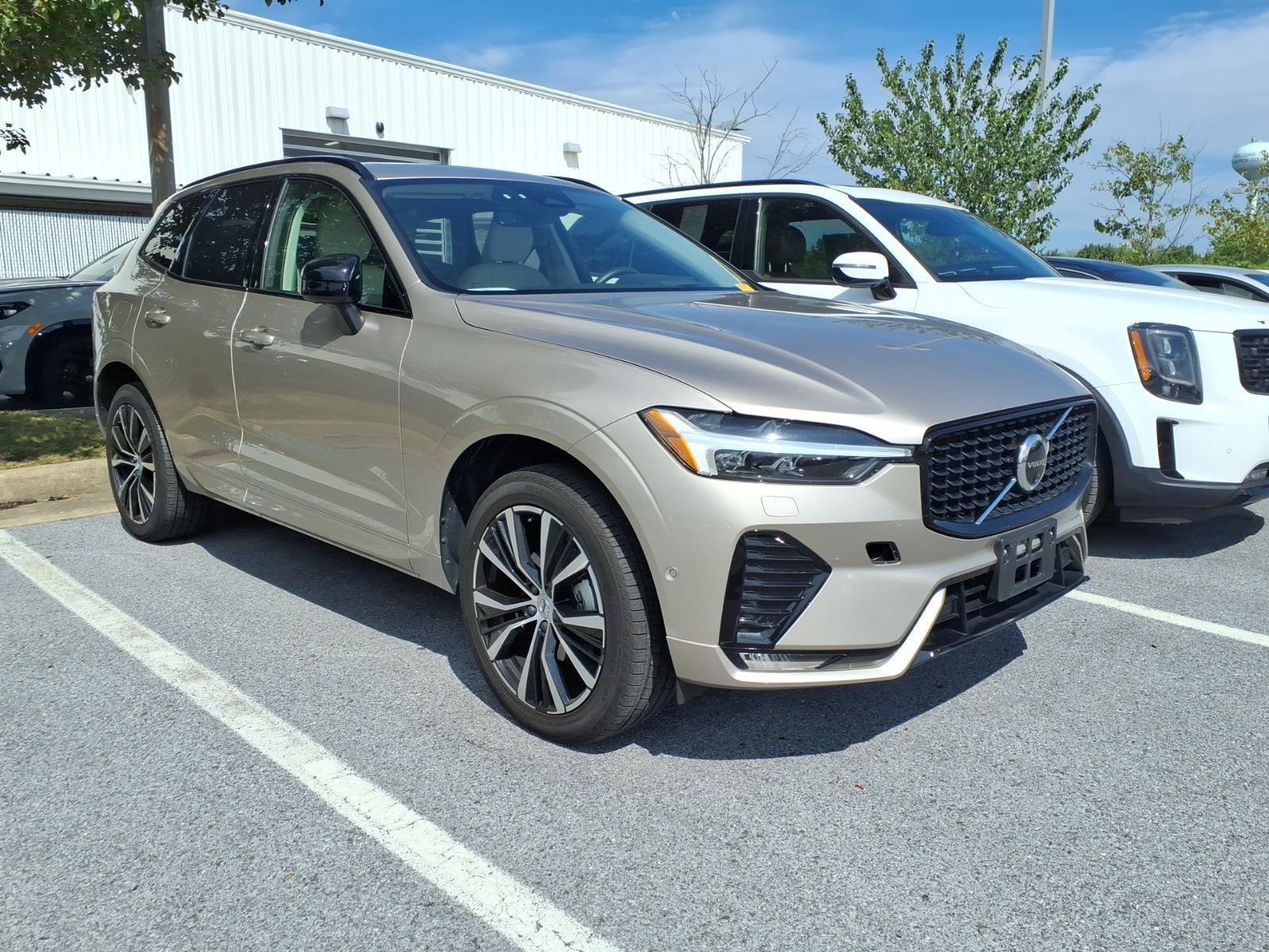 Used 2024 Volvo XC60 B5 Ultimate w/ Protection Package Premier AWD/4WD image 1
