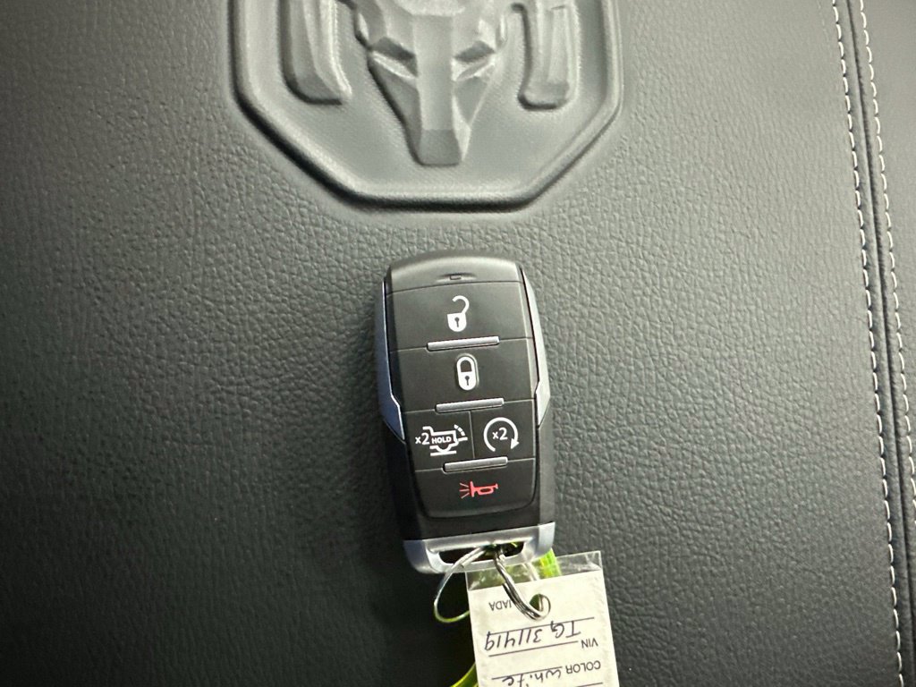 New 2026 RAM 3500 Laramie AWD/4WD image 40