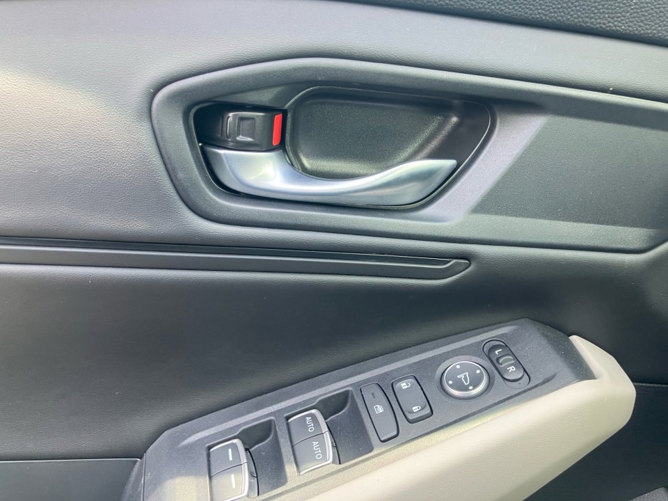 Certified 2025 Honda Accord SE image 36